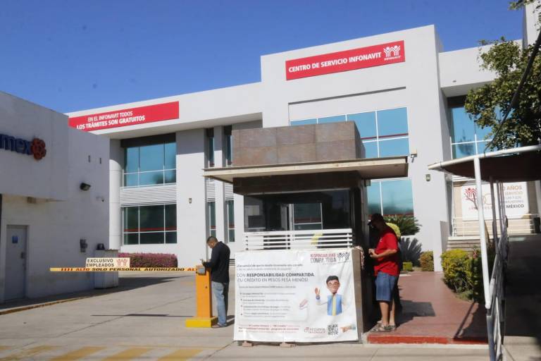 Amplía Infonavit plazo para cambiar créditos de salarios mínimos a pesos