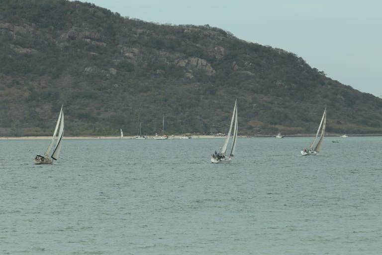 Justice aprovecha condiciones y gana primera regata del año