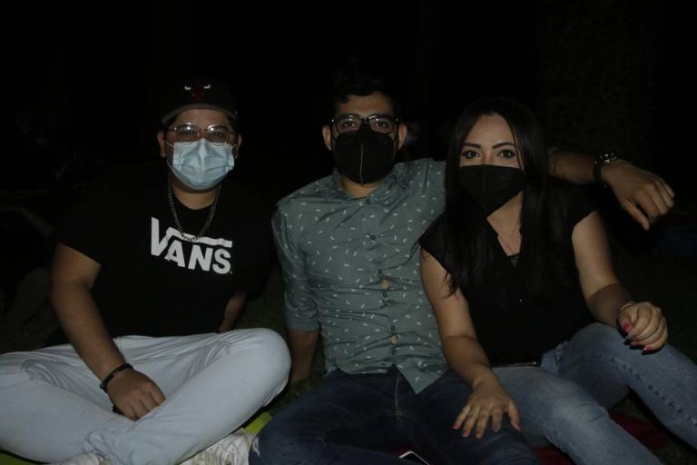 Presentan ‘Ok, está bien’, al aire libre