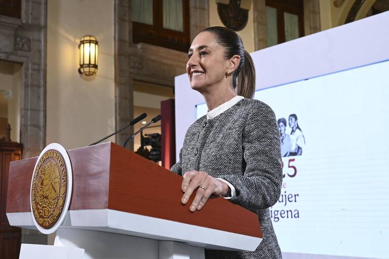 Reducción de rutas de Mexicana de Aviación es por revisión de estrategia, justifica Sheinbaum