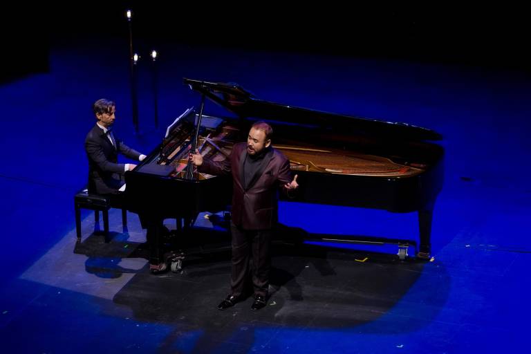 Celebra el tenor Javier Camarena sus 20 años de trayectoria con los sinaloenses