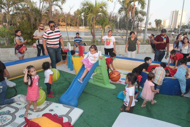 Festejan el Día Internacional de la familia en el lanzamiento de la marca MazFest