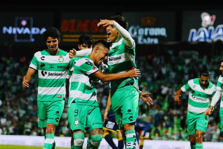 Santos golea a San Luis y sigue el ritmo de los líderes