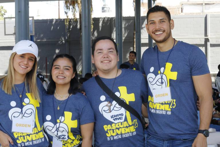 Viven los jóvenes un encuentro con Jesús