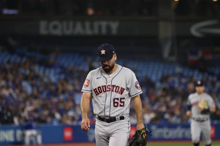José Urquidy se va sin decisión en juego suspendido por lluvia
