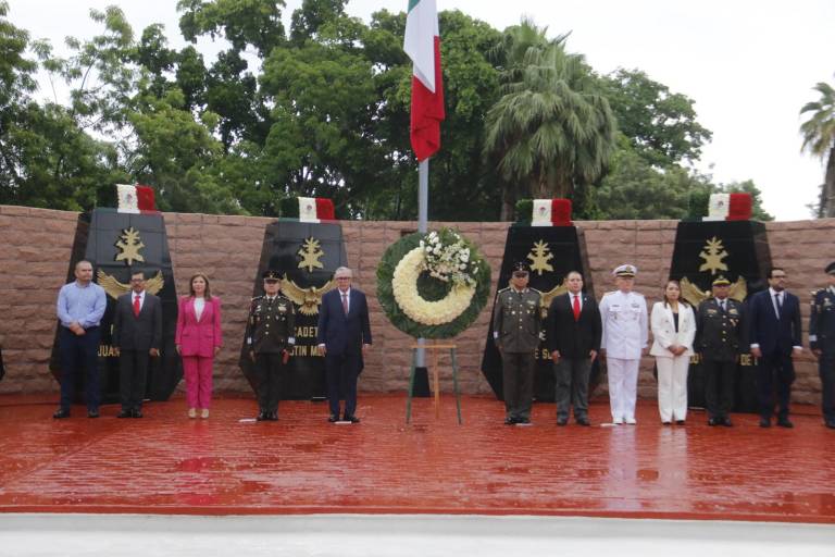 Autoridades de los tres órdenes de Gobierno en Sinaloa conmemoran Gesta Heroica de los Niños Héroes