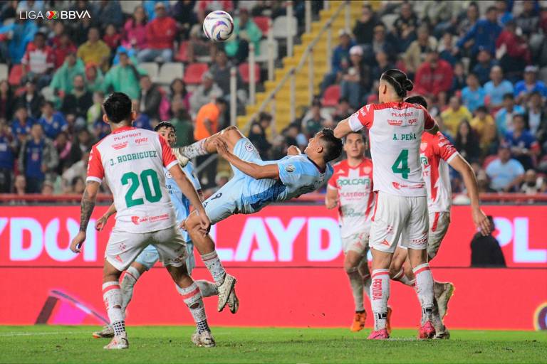 Con goles agónicos, Cruz Azul venció a Necaxa y sueña con el AP2023