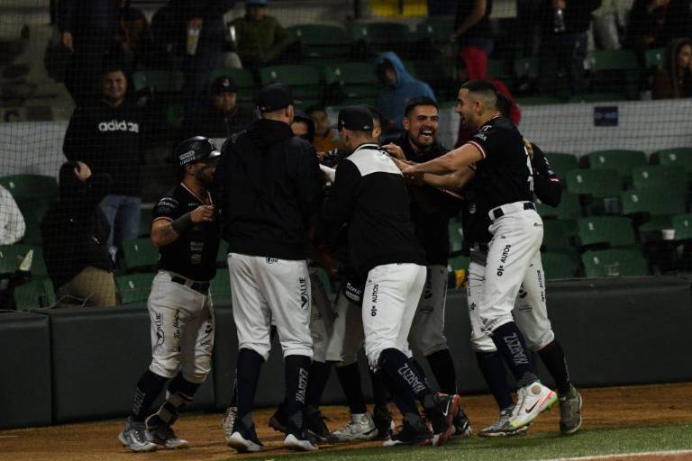 Sultanes deja en el terreno a Algodoneros y se lleva la serie