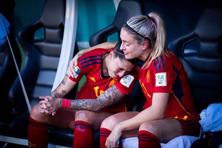 Hermoso desmiente a Rubiales; renuncian jugadoras a selección de España