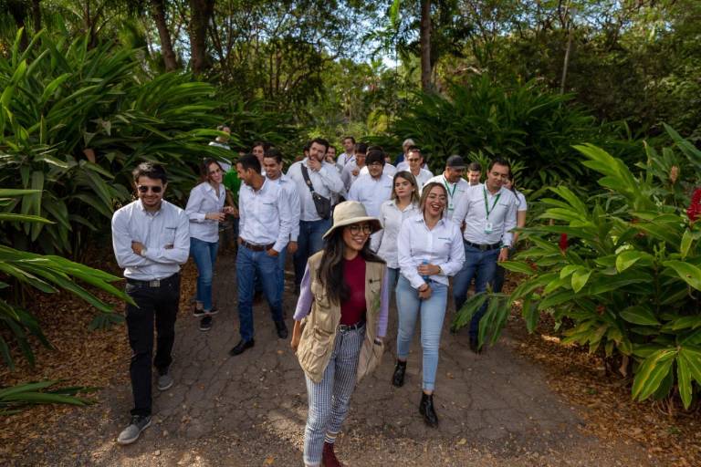 Reconocen aportación de las y los biólogos para la conservación del Jardín Botánico Culiacán