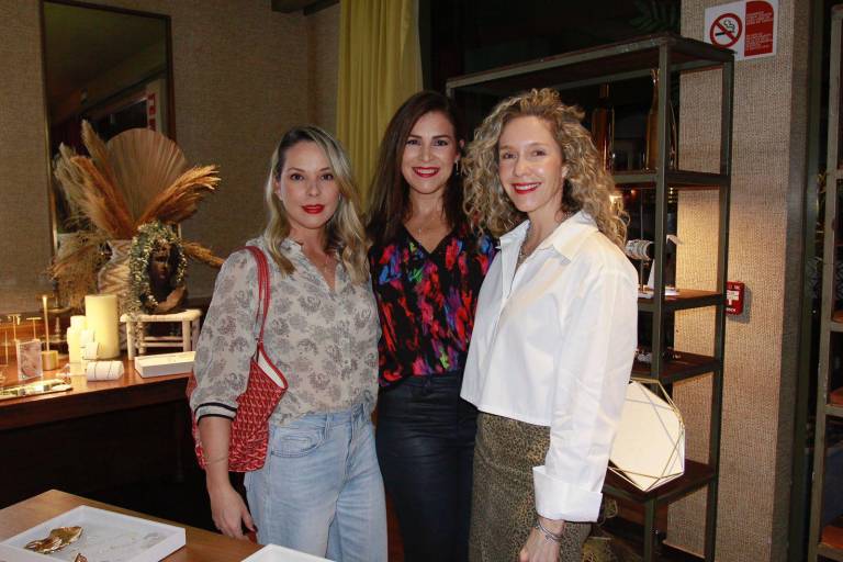 Presentan Alyona Jewelry en Restaurante Cayenna