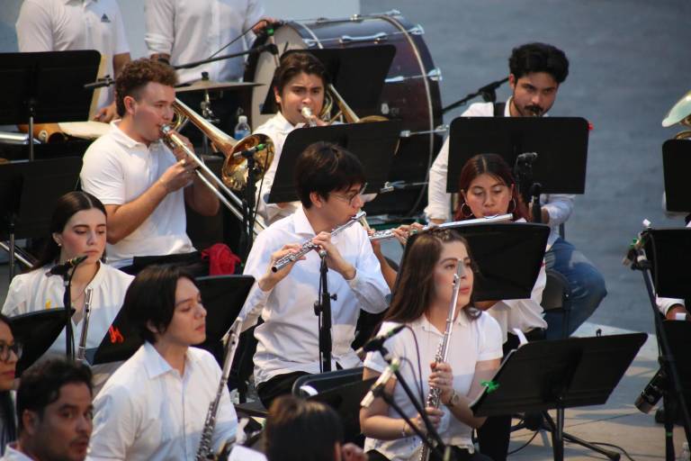Comparte la Banda Sinfónica Juvenil la Música de México