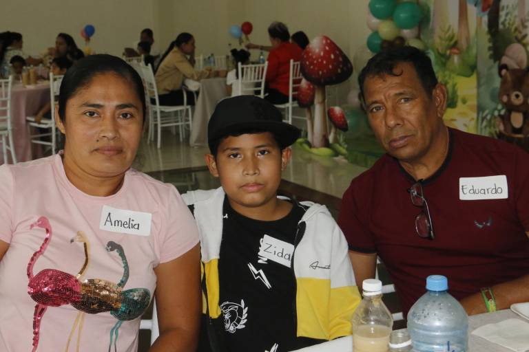 Con rifas, música y regalos Ganac celebra a los niños en su día