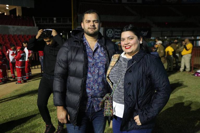 Recibe su corona Víctor II como Rey del Carnaval de Mazatlán 2023