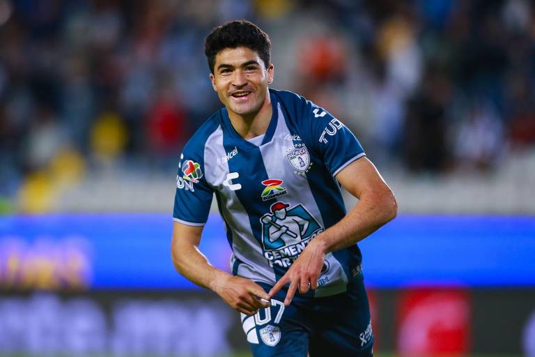 Pachuca arrancó con el pie derecho y se impuso 2-0 a Querétaro