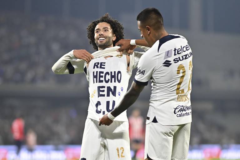 Pumas golea a Chivas y avanza a semifinales