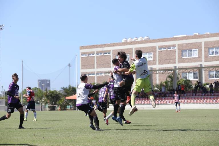 Mazatlán FC Sub 20 derrota de último minuto a Chivas y se coloca momentáneamente en la liguilla