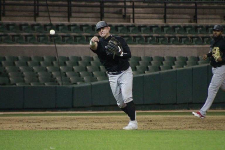 Emmanuel Ávila y Jasson Atondo ganan Guantes de Oro en la LMP