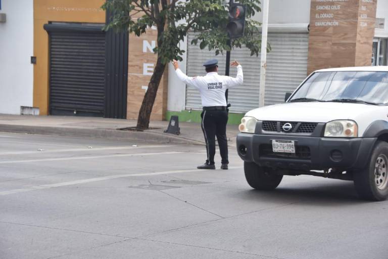 Cumple semáforo de Obregón y Buelna, en Culiacán, cuatro meses sin funcionar