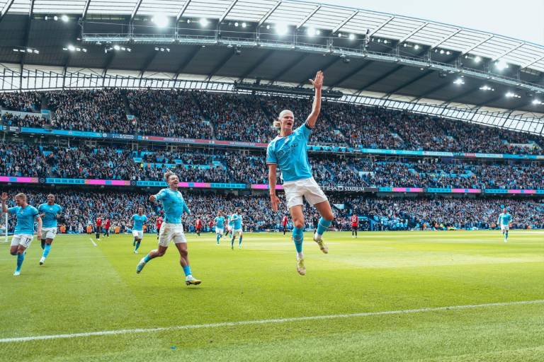 Erling Haaland y Phil Foden arrollan al Manchester United