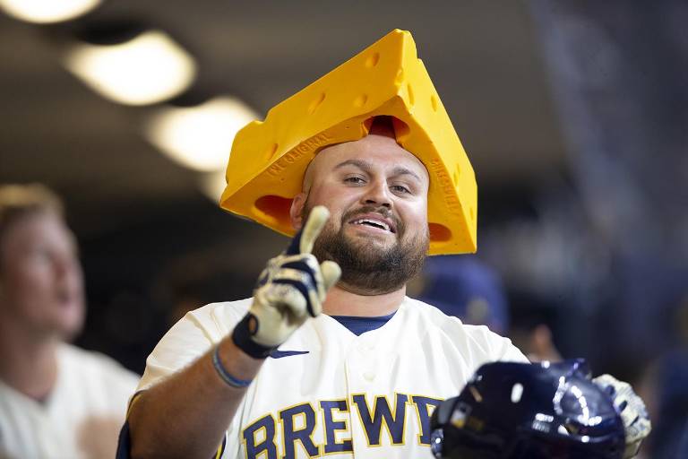 El mexicano Rowdy Téllez conecta uno de los tres jonrones consecutivos ante Max Scherzer