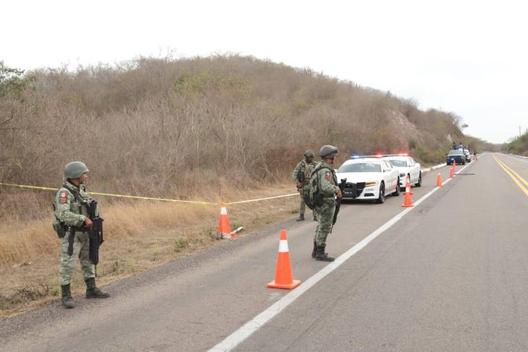 Hallan a un hombre sin vida sobre la autopista Mazatlán-Durango