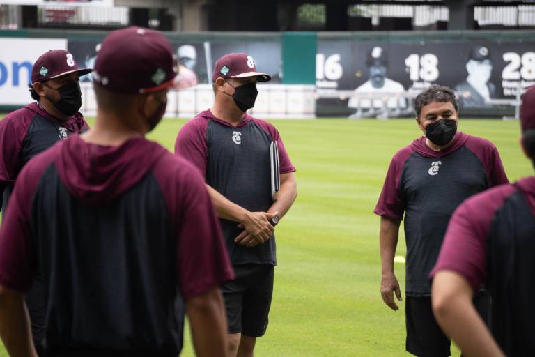 Tomateros de Culiacán define 11 duelos de preparación previo a la temporada de la LMP