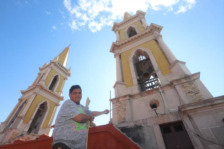 ¿Quién hace sonar las campanas de Catedral de Mazatlán?