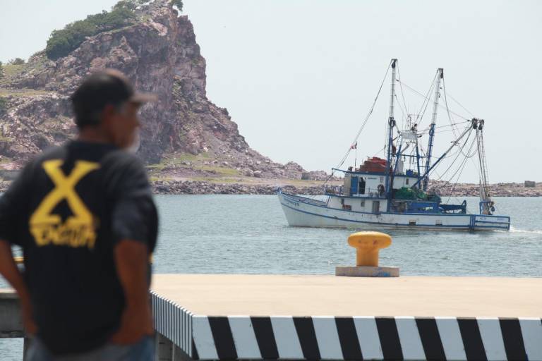 Barcos camaroneros no han sufrido robos en la actual temporada: Marina