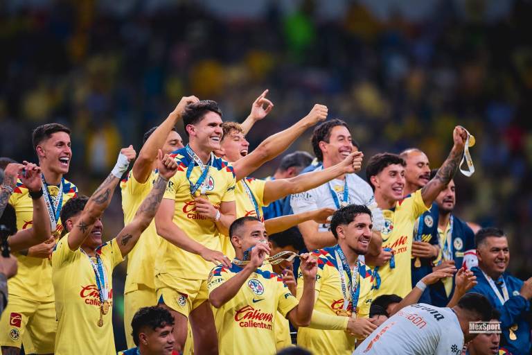 André Jardine sale en defensa del América por polémica arbitral