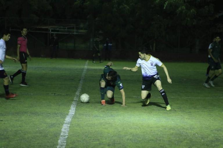 Babel FC se trepa a la cima del futbol de Segunda Fuerza