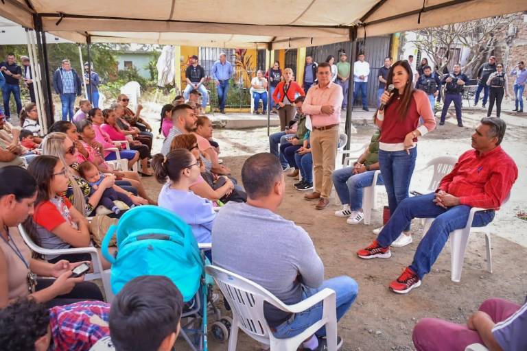 Denuncian vecinos de la Lucio Valverde abandono del Gobierno de Mazatlán