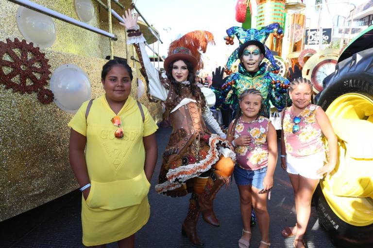 Despiden a Lanao en el segundo desfile de Carnaval