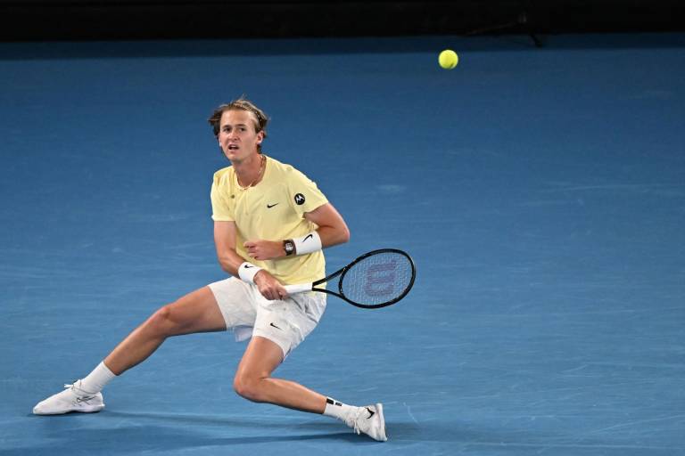 Korda sorprende a Medvedev en el Abierto de Australia