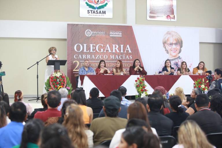 Rinde Diputada federal Olegaria Carrazco su Segundo Informe... destaca los logros pero de su bancada