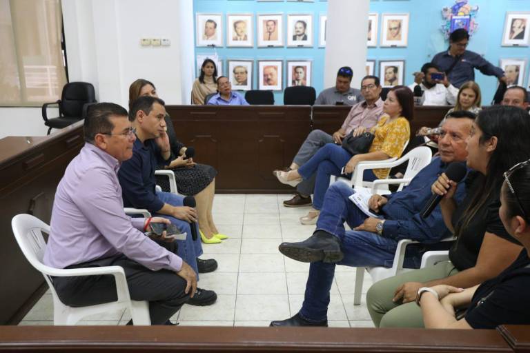 Vecinos de cotos exigen a Jumapam eliminar doble cobro en servicio