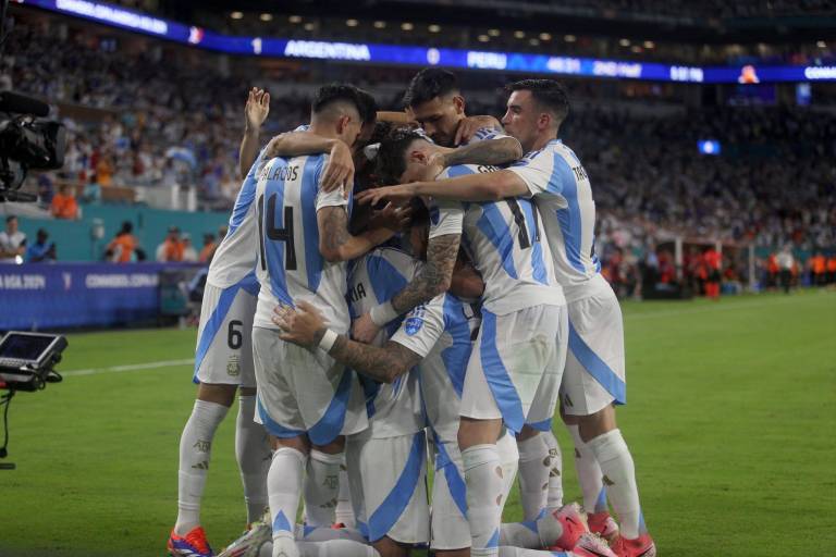 Argentina avanza perfecta a cuartos de final en la Copa América