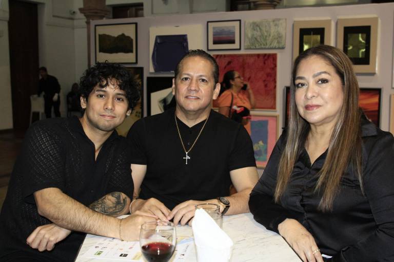 Apoyan coleccionistas al Masin y participan en SubastArte