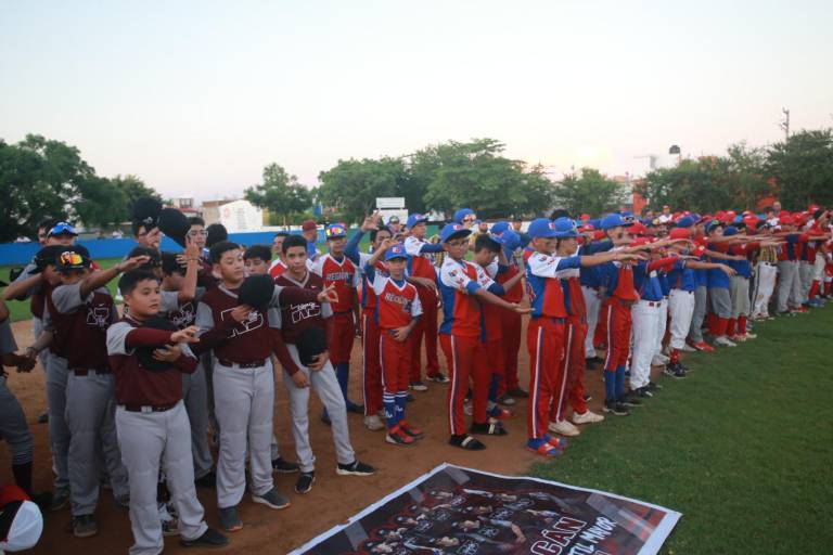 Cantan playball en Nacional de Regiones 11-12 años, en Muralla