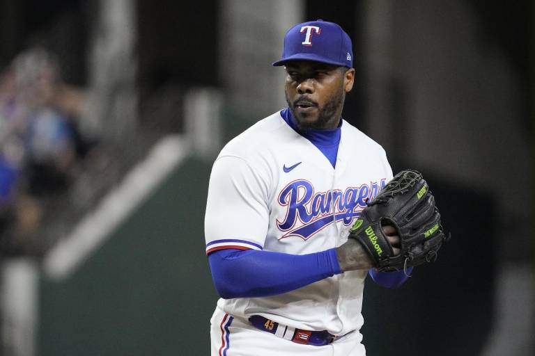 Piratas pacta por un año con Aroldis Chapman