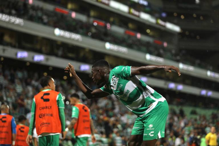 Santos volvió al triunfo al vencer a Tijuana con gran actuación de portero debutante