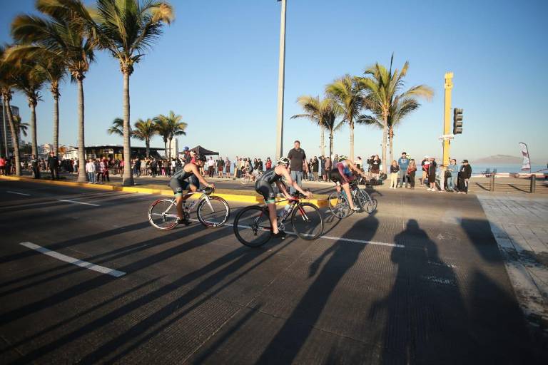 Mazatlán y Ahome, los reyes del triatlón estatal