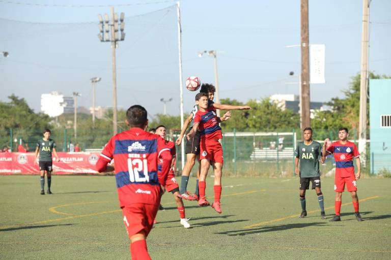 Fuerzas Básicas de los Cañoneros se encaminan a su clasificación en la Copa Mazatlán