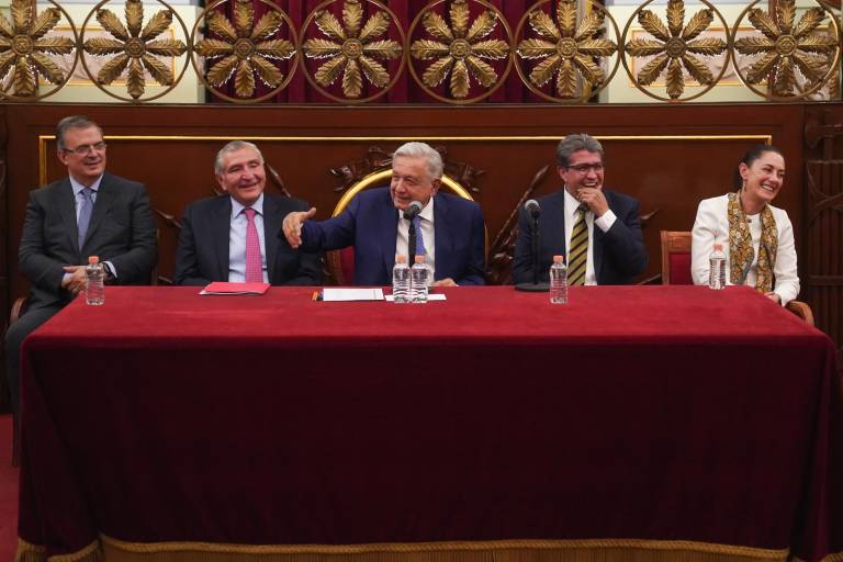 López Obrador pide a ‘corcholatas’ de Morena alcanzar acuerdo político