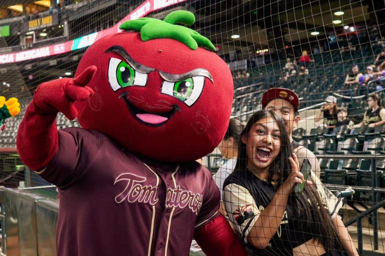 Fiesta tomatera en el Día de la Herencia Mexicana