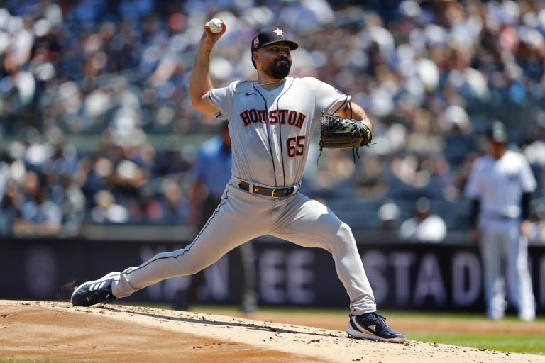José Urquidy lanza sin hit hasta la séptima, pero sale sin decisión ante Yanquis