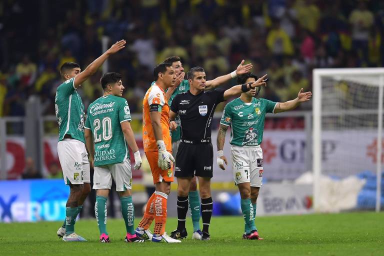 Fernando Hernández es suspendido 12 juegos, por agresión a Romero