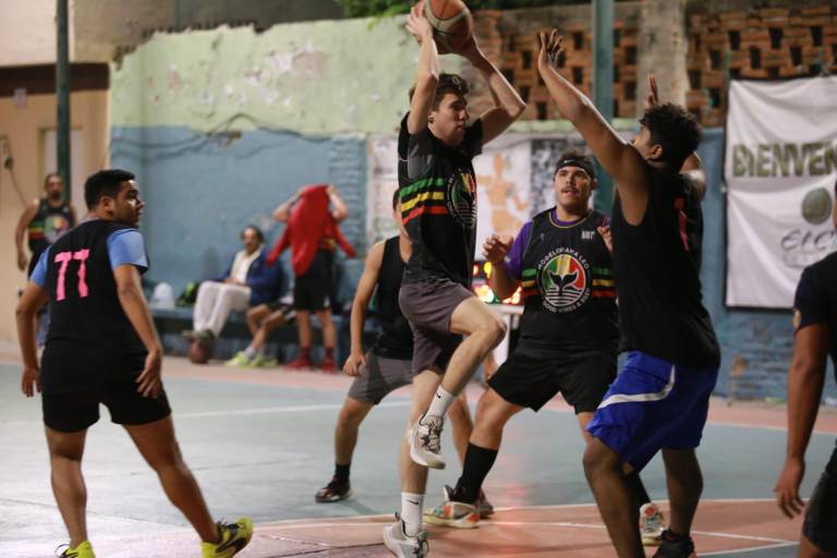 Campeonato con sabor oriental en Baloncesto de Ángel Flores
