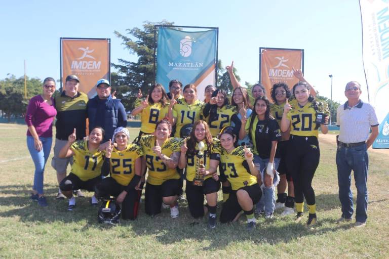 Vuela Halconas al título en Liga Extrema de Futbol Americano Arena