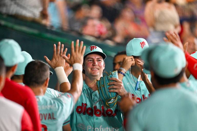 Trevor Bauer seguirá con Diablos Rojos un mes más